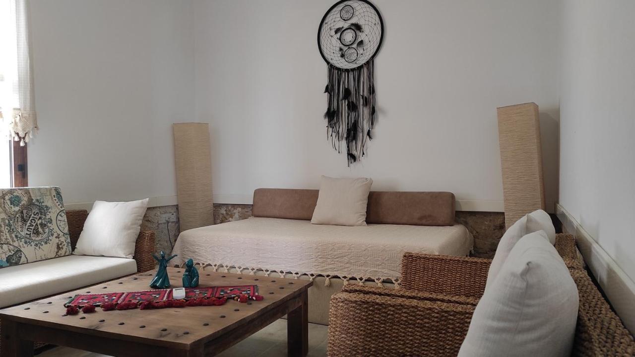 Mystic Guest House Famagusta Фамагуста Екстер'єр фото